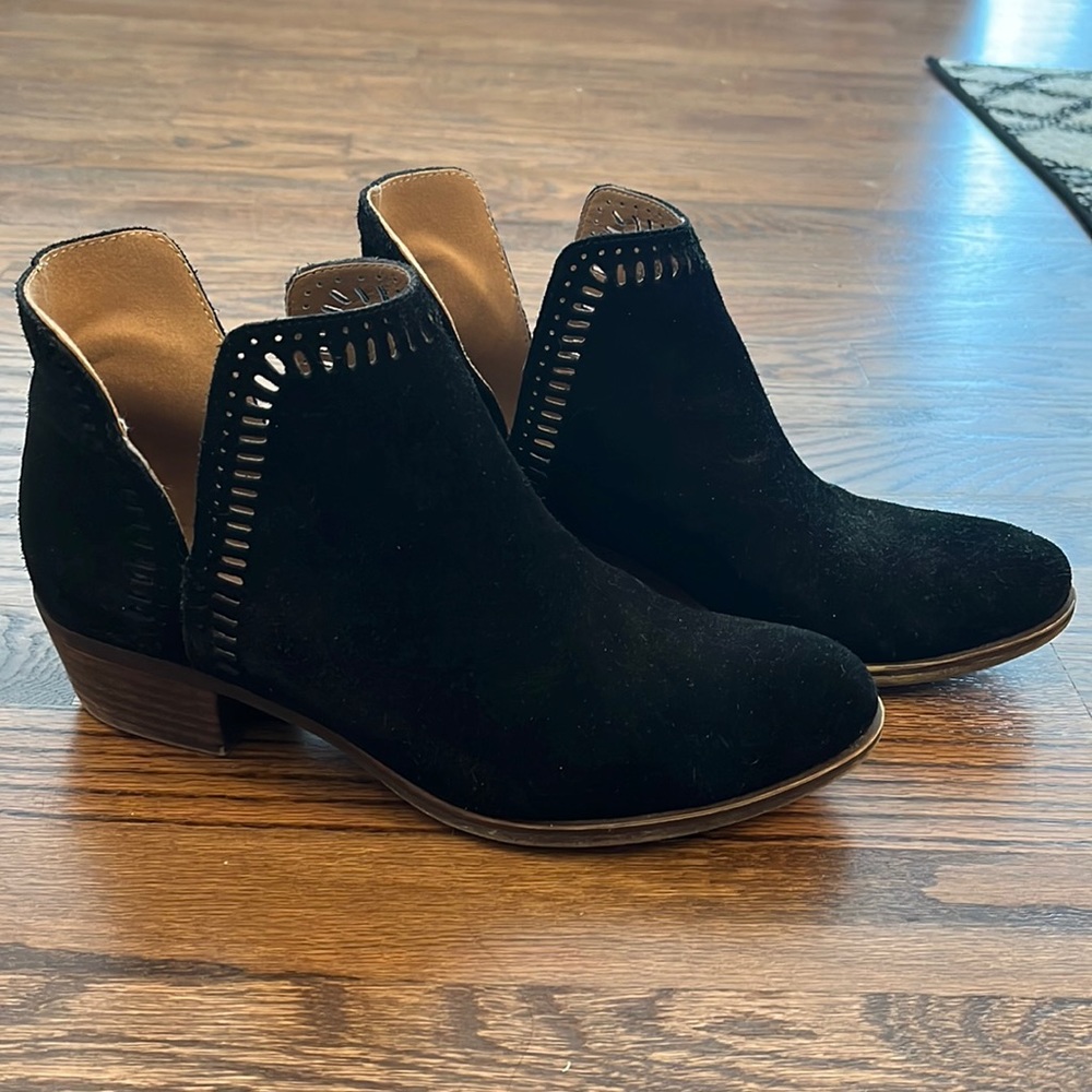 Black Lucky Brand suede Booties (10)